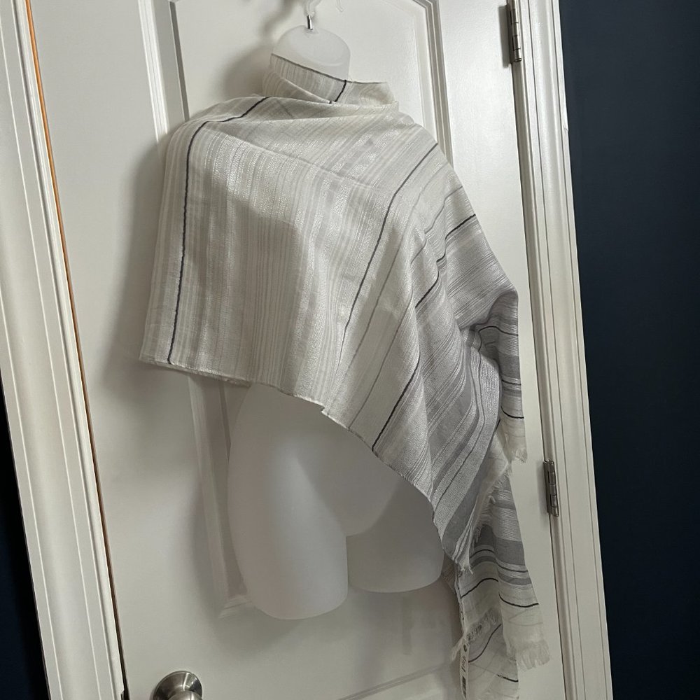 NWT! Kate Landry Scarf / Wrap / Shawl